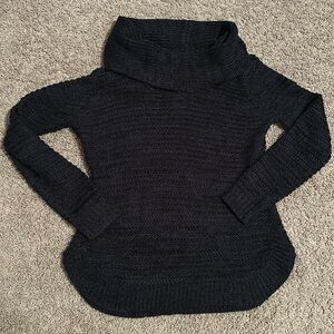 Quinn Beautiful deep blue bowl neck sweater- small